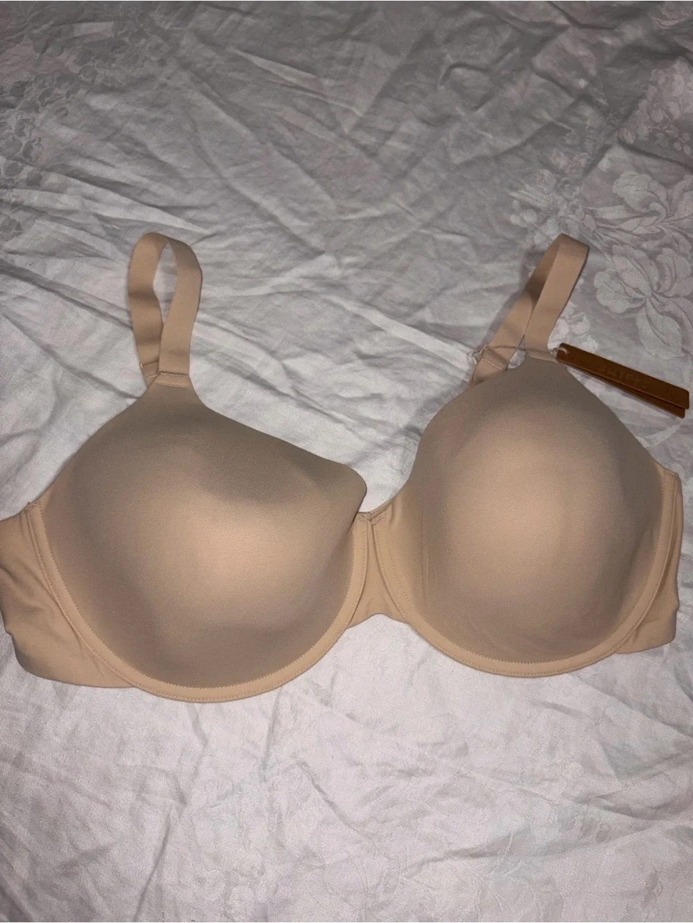 SKIMS *NWT FITS EVERYBODY T-SHIRT BRA